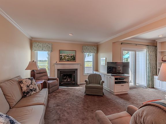 5th image of 602 Saint James Pl #602