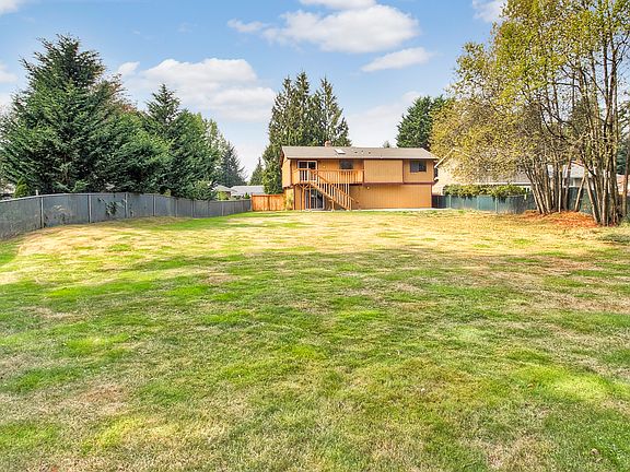 2nd image of 1916 Hanover Dr SE