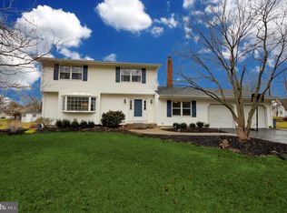 12 Brooklawn Dr, East Windsor, NJ 08520