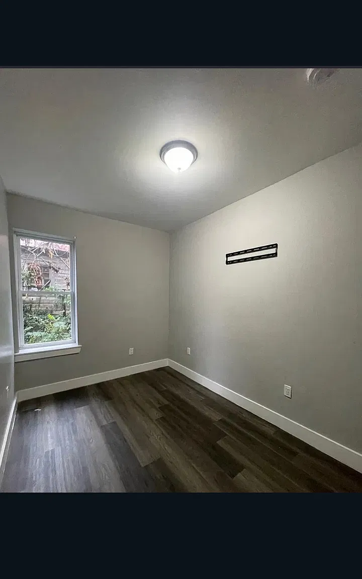 2 bed, $1,900 — Photo 2