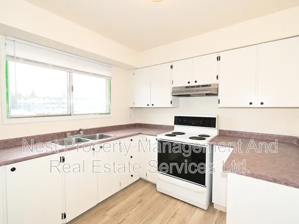 215 McIntyre Cres #1, Prince George, BC V2M 4P6