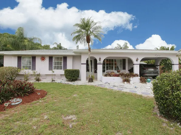 162 NE Hemet Street, Port St Lucie, FL 34983