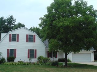 9777 Gleeson Dr, Cleveland, OH 44125