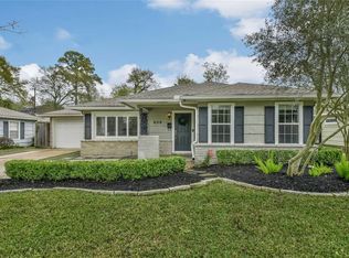 838 T C Jester Blvd, Houston, TX 77008