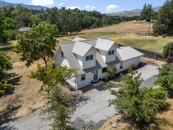 135 Maywood Way, Ashland, OR 97520