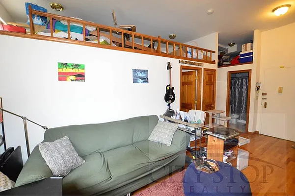 Rented by City Stop Realty | media 5