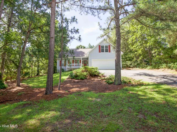 130 Pinecone Court, Seven Lakes, NC 27376