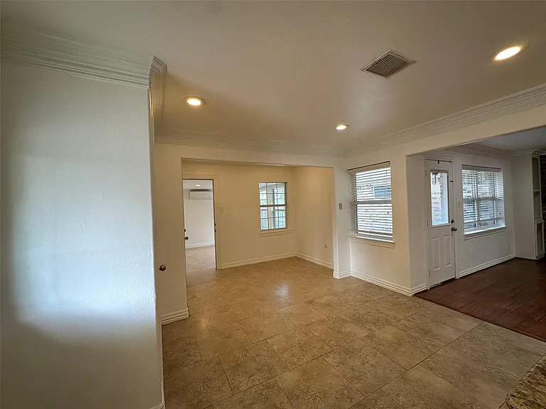 8522 Westview Dr — Photo 11