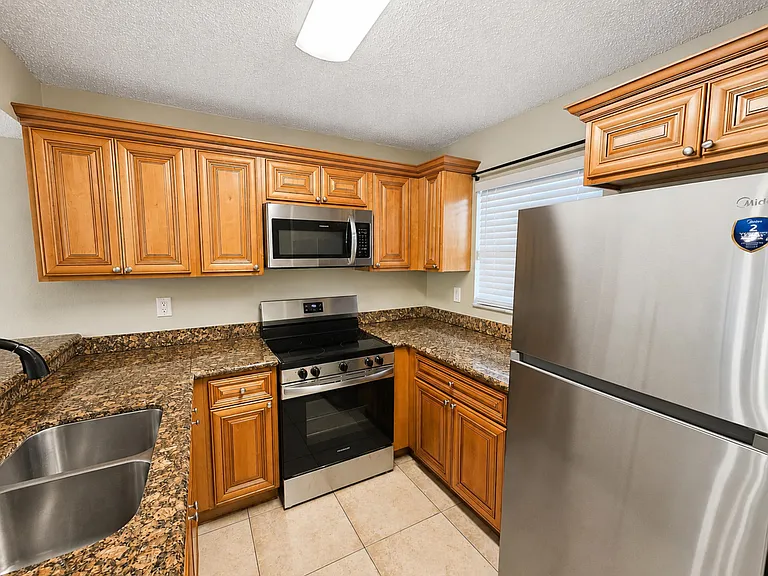1461 Windorah Way #C — Photo 7