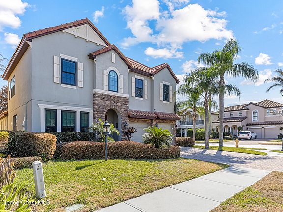 2nd image of 685 Mission Bay Dr