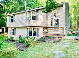 54 E Shore Dr, Exeter, RI 02822
