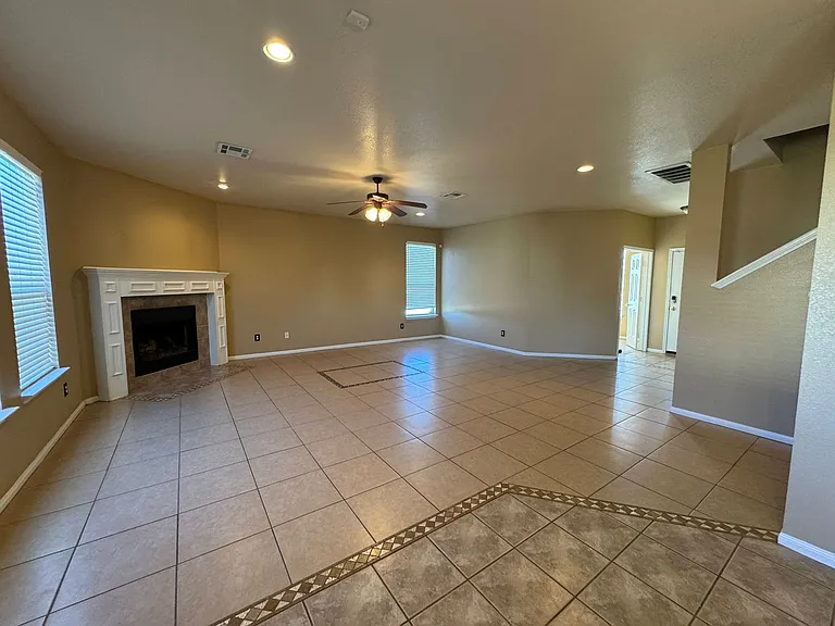 507 Taurus Dr — Photo 4