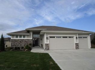 4806 Augusta Dr, Basehor, KS 66007