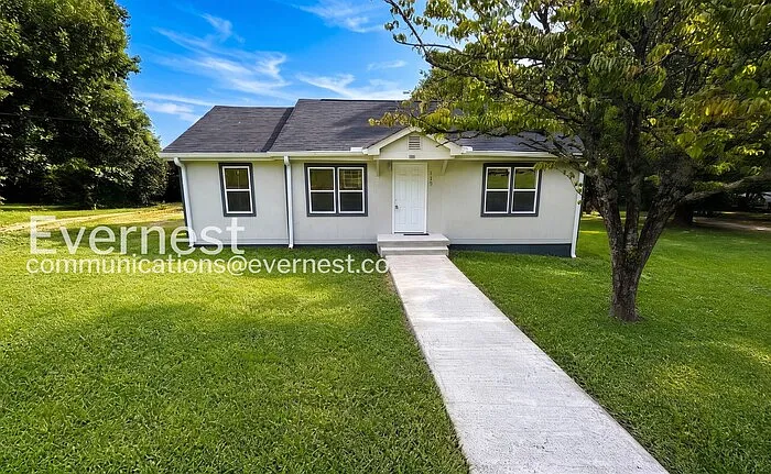 3 bed, 1.0 bath, 876 sqft, $1,495 — Photo 2