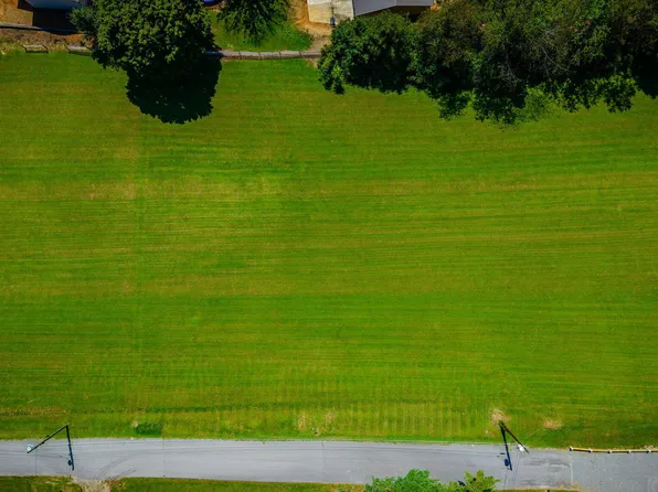 251 Highfield Rd, Bristol, TN 37620