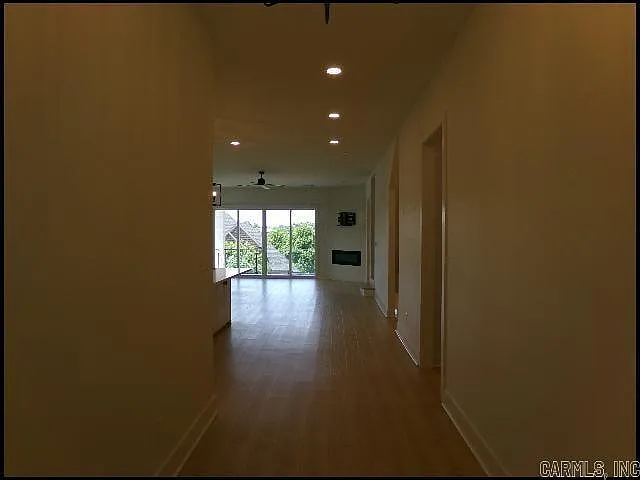 73 Tournay Cir — Photo 2