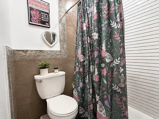 Bathroom, photo 2