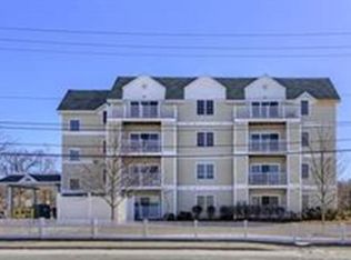 34 Burnham Rd APT 201, Methuen, MA 01844