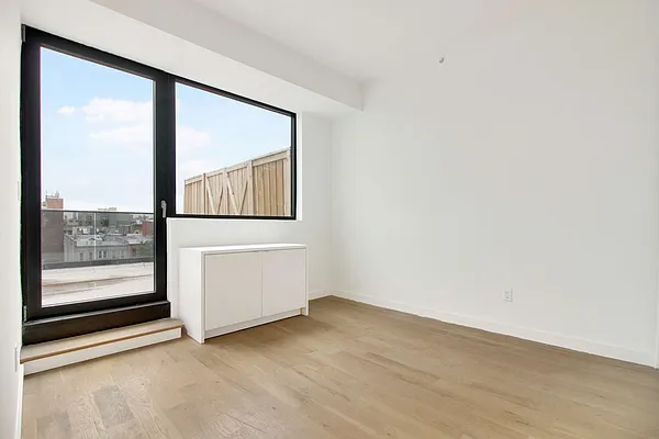 Rented by EXR | media 2