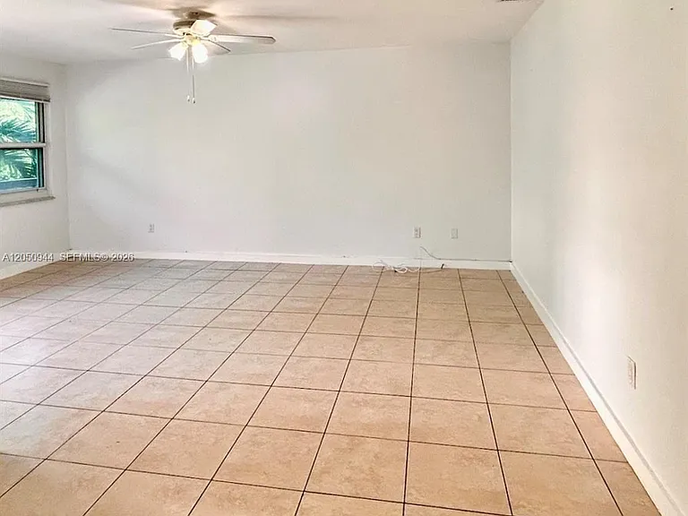 3265 Griffin Rd #205 — Photo 6