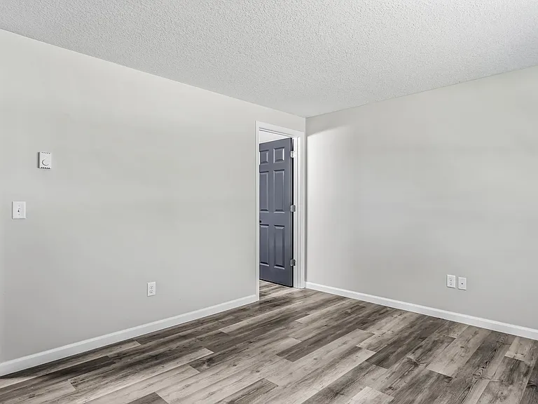 The Meridian Apartments — Photo 54