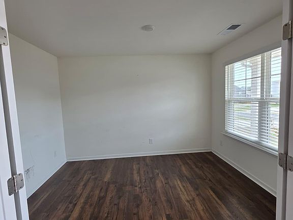 2nd image of 1428 Ridge Estates Dr