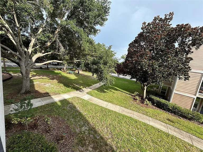 2015 Erving Cir #208 — Photo 12