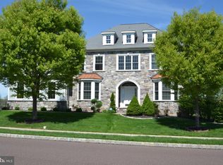 523 Championship Dr, Harleysville, PA 19438