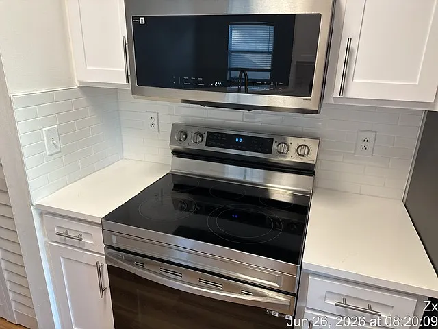 405 Mango Cir — Photo 10