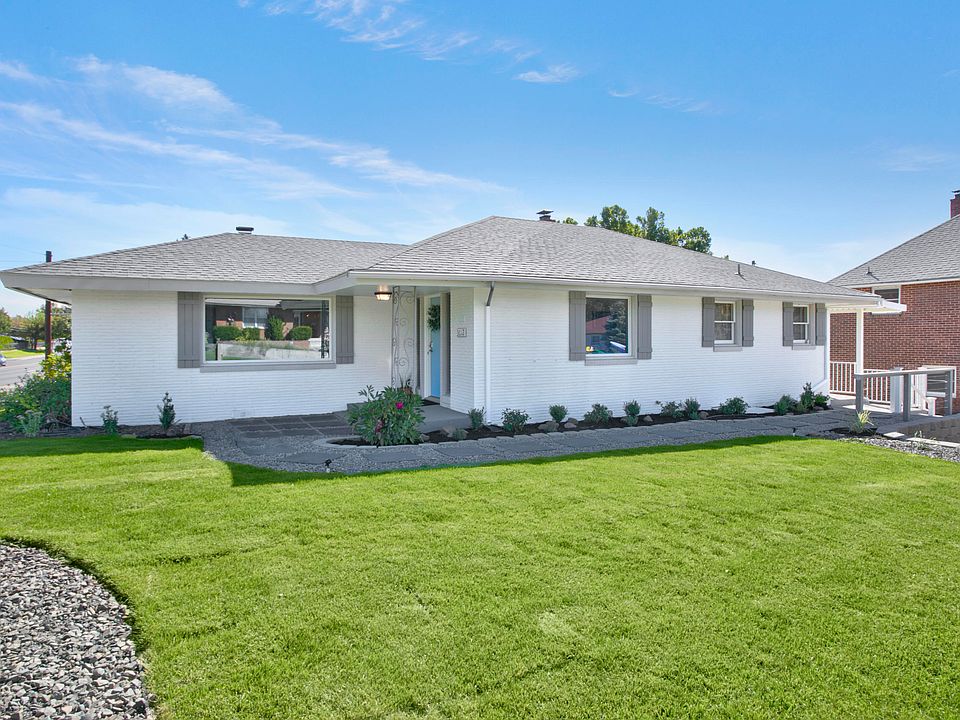 1st image of 3012 Tieton Dr