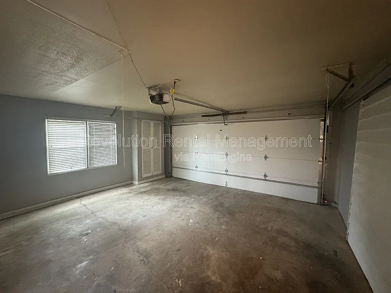 3288 Regalwoods Dr — Photo 18