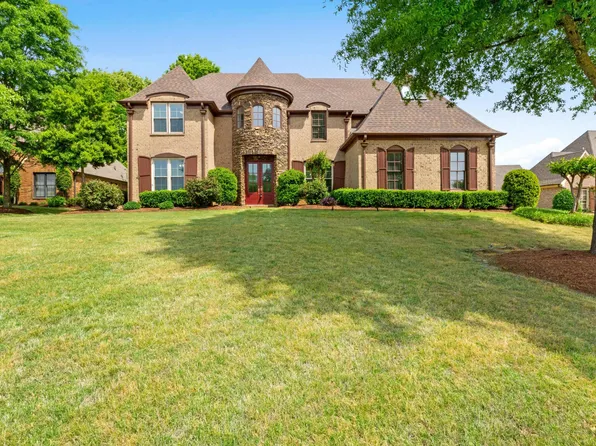 530 Winding Valley Ln, Collierville, TN 38017