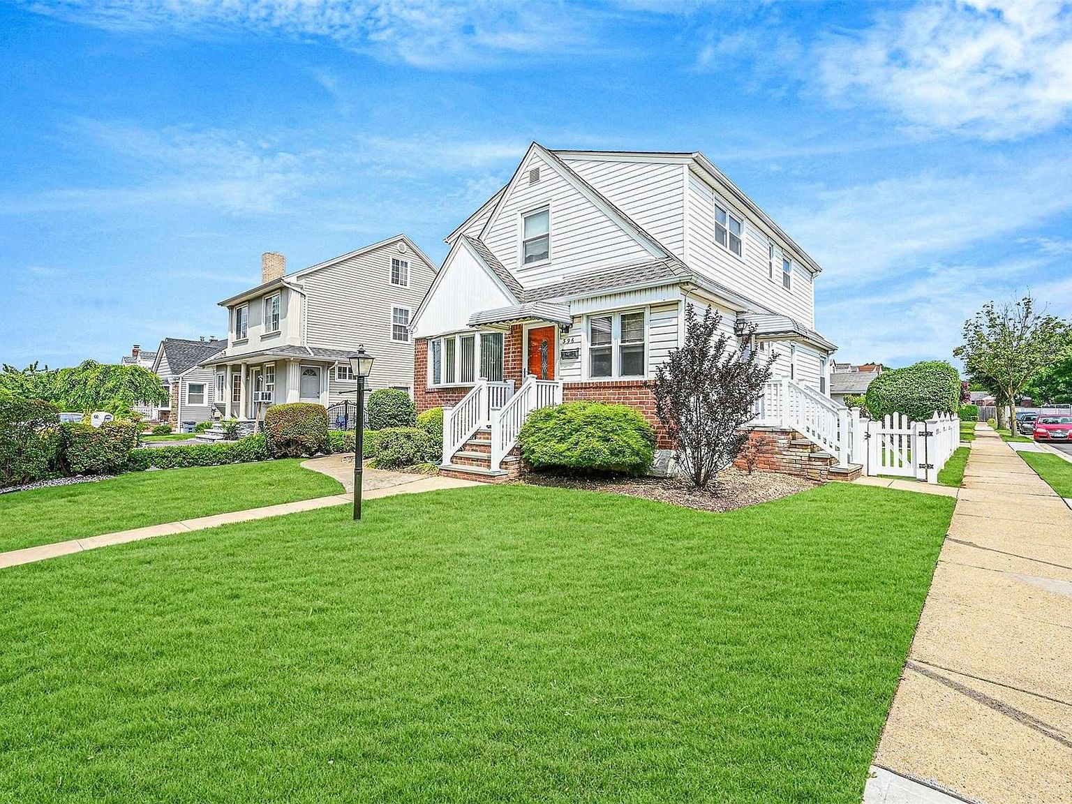 396 Old Country Rd, Mineola, NY 11501 | Zillow