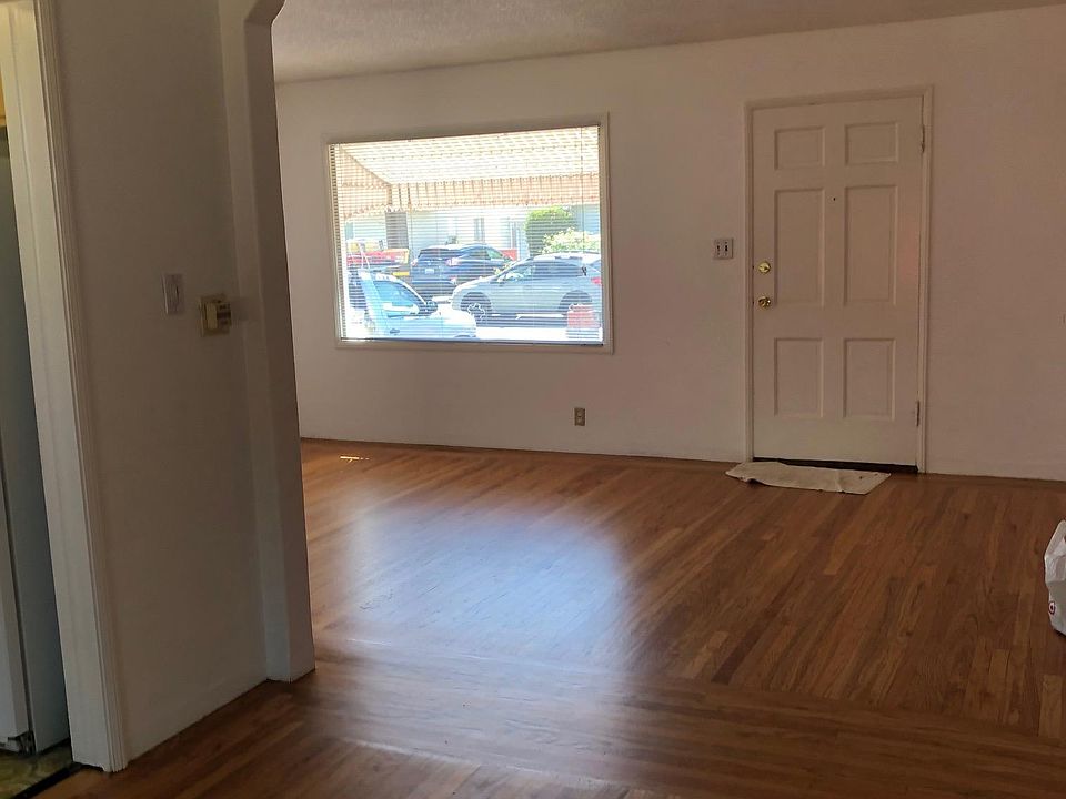 2nd image of 1280 Pierce Ave