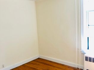 44 Poplar St, Newport, RI 02840