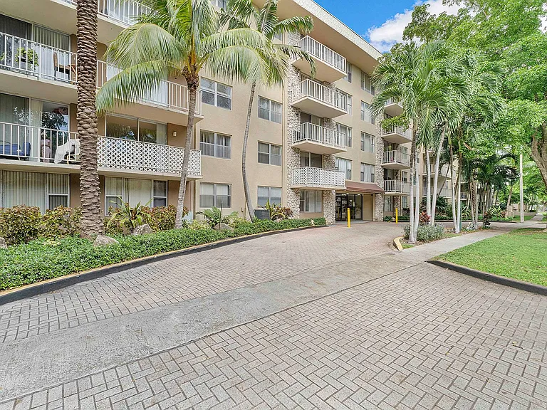 1805 Sans Souci Blvd — Photo 1