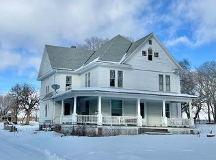 833 E Water St, Burr Oak, KS 66936