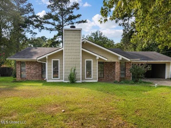 147 Oak Park Dr, Forest, MS 39074