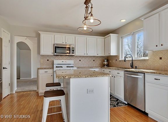 5th image of 13002 Greenfield Dr