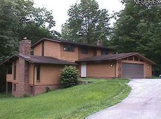 2685 Bates Ln, Willoughby Hills, OH 44094