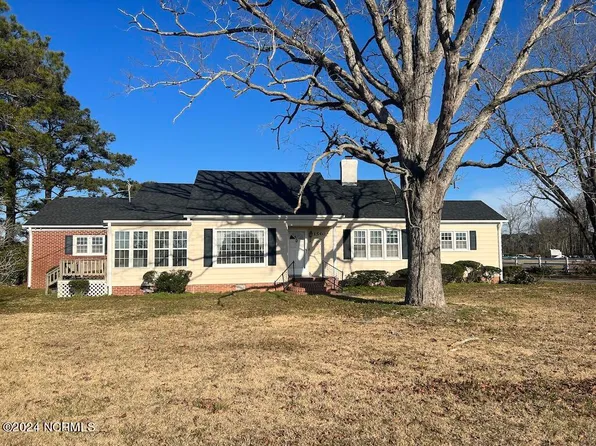 1540 W Hanrahan Road, Ayden, NC 28513