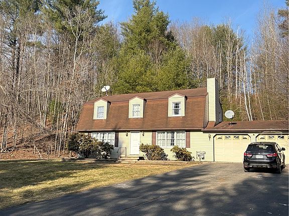 2nd image of 14 Clark Hollow Rd