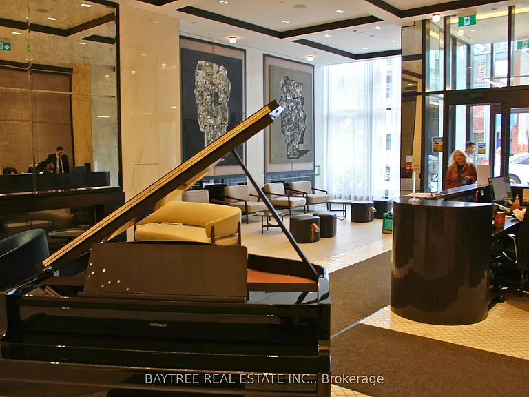 8 Wellesley St W #1502 — Photo 3