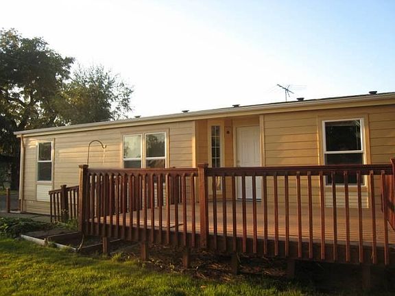 Large Deck for Guests