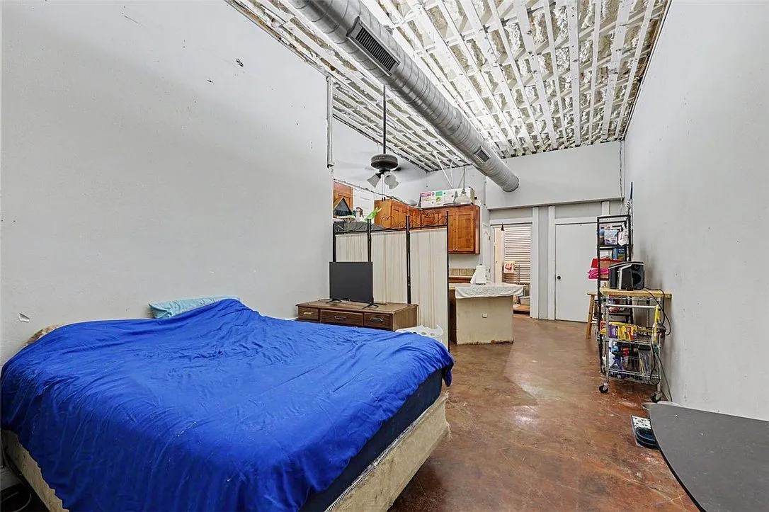 1 bed, 1.0 bath, 5822 sqft, $1,100 — Photo 3