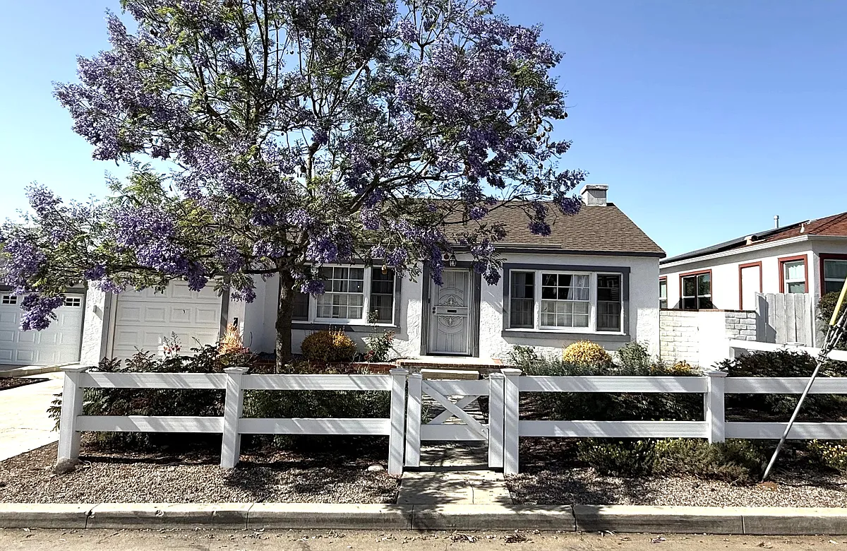 Photo 2 of 30 - 7134 Hybeth Dr - La Mesa, CA Building Photo - 7134 Hybeth Dr