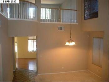 2nd image of 915 Yardley Pl