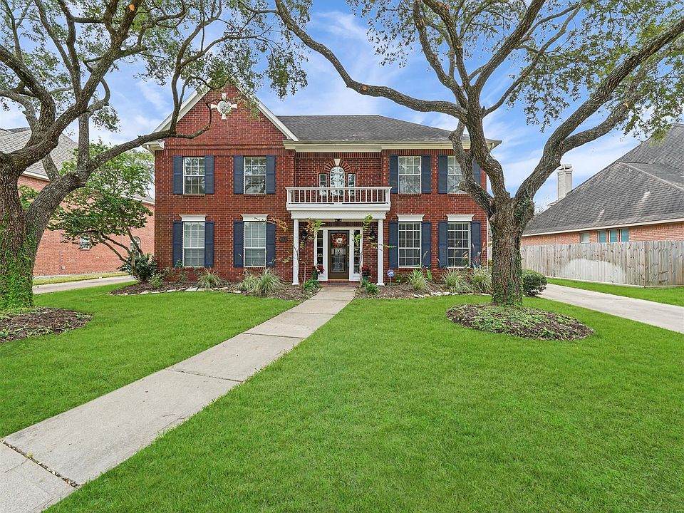 1st image of 1742 Crescent Green Dr