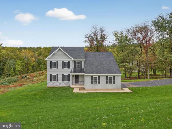 108 Madelyn Dr, Delta, PA 17314