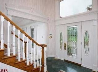 16163 Clayton Rd, Ballwin, MO 63011